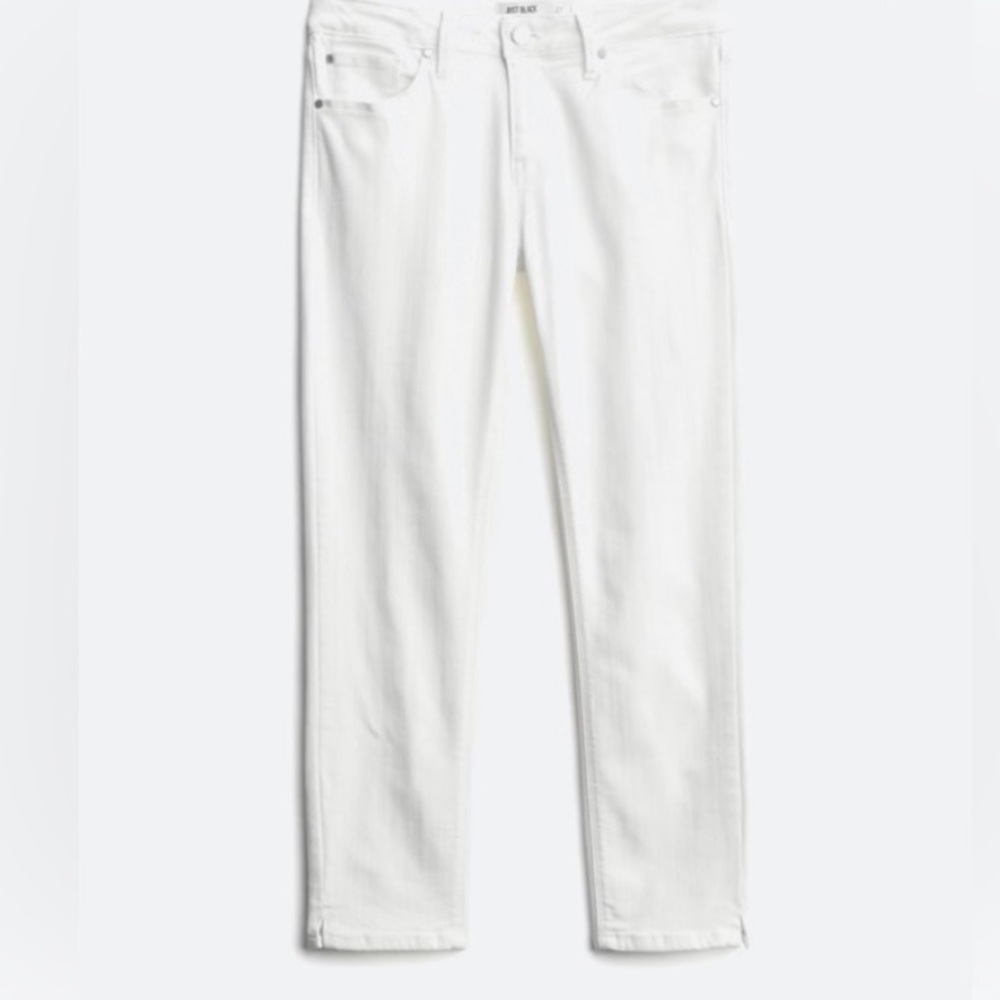 Just Black size 26 - white Capri jeans